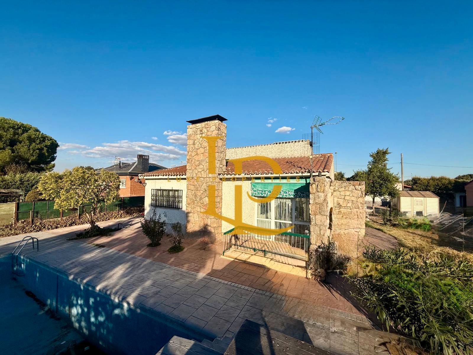 Exterior view of House or chalet for sale in El Casar  with Air Conditioner, Heating and Private garden