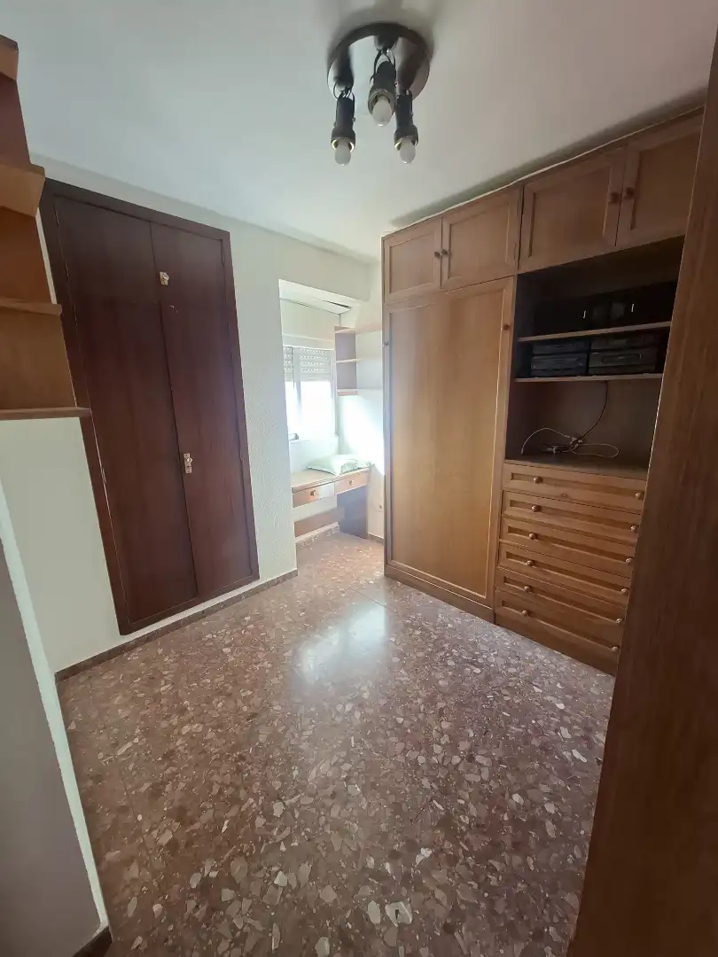 Schlafzimmer von Wohnung zum Verkauf in Valencia mit Klimaanlage, Heizung und Abstellraum