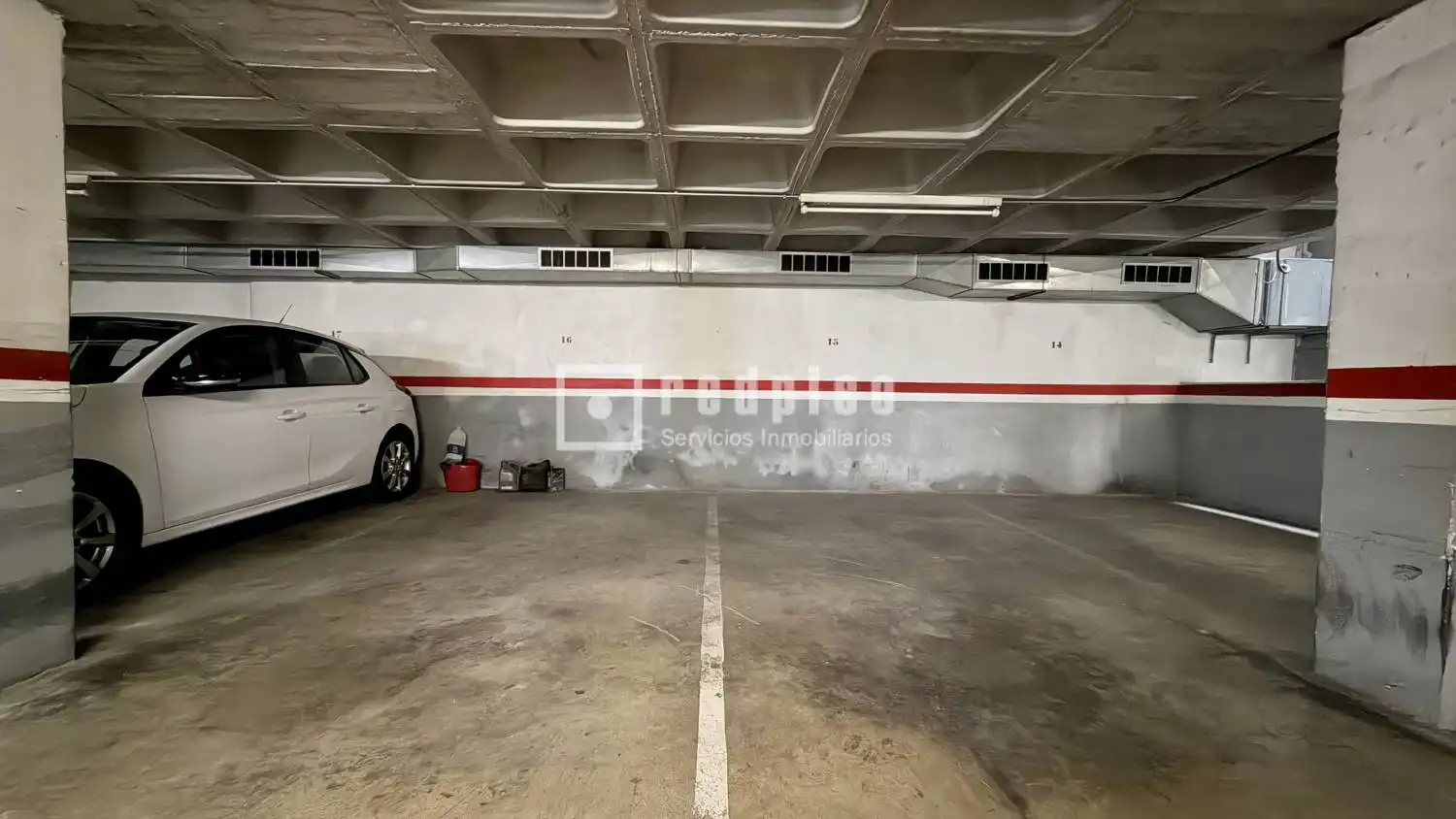 Aparcament de Oficina en venda en Barcelona amb Aire condicionat