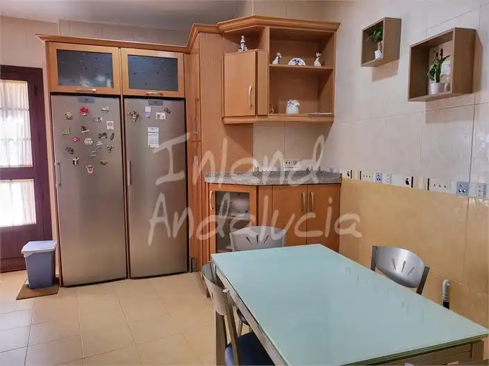 Cuina de Casa adosada en venda en Cuevas Bajas amb Aire condicionat i Traster
