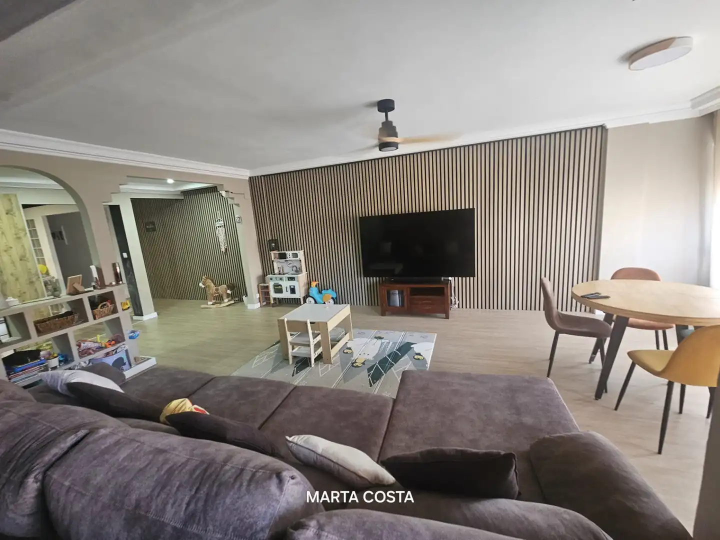 Living room of Flat for sale in La Font d'en Carròs  with Storage room, Furnished and Oven