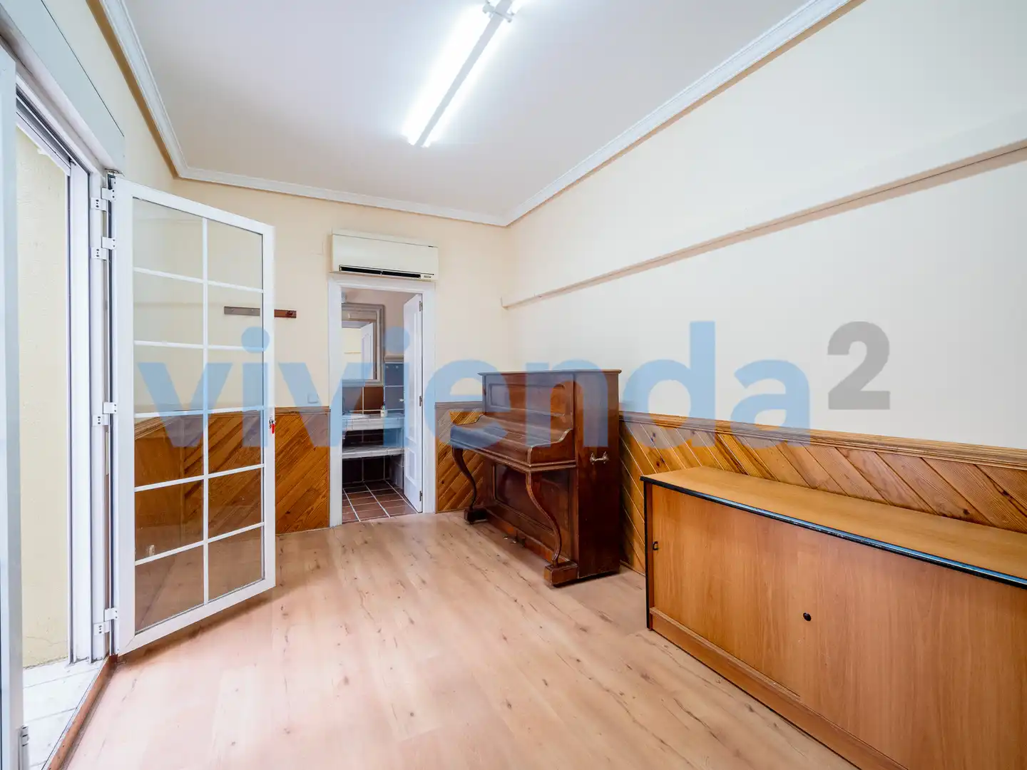 Schlafzimmer von Büro zur Miete in Madrid mit Klimaanlage, Heizung und Terrasse