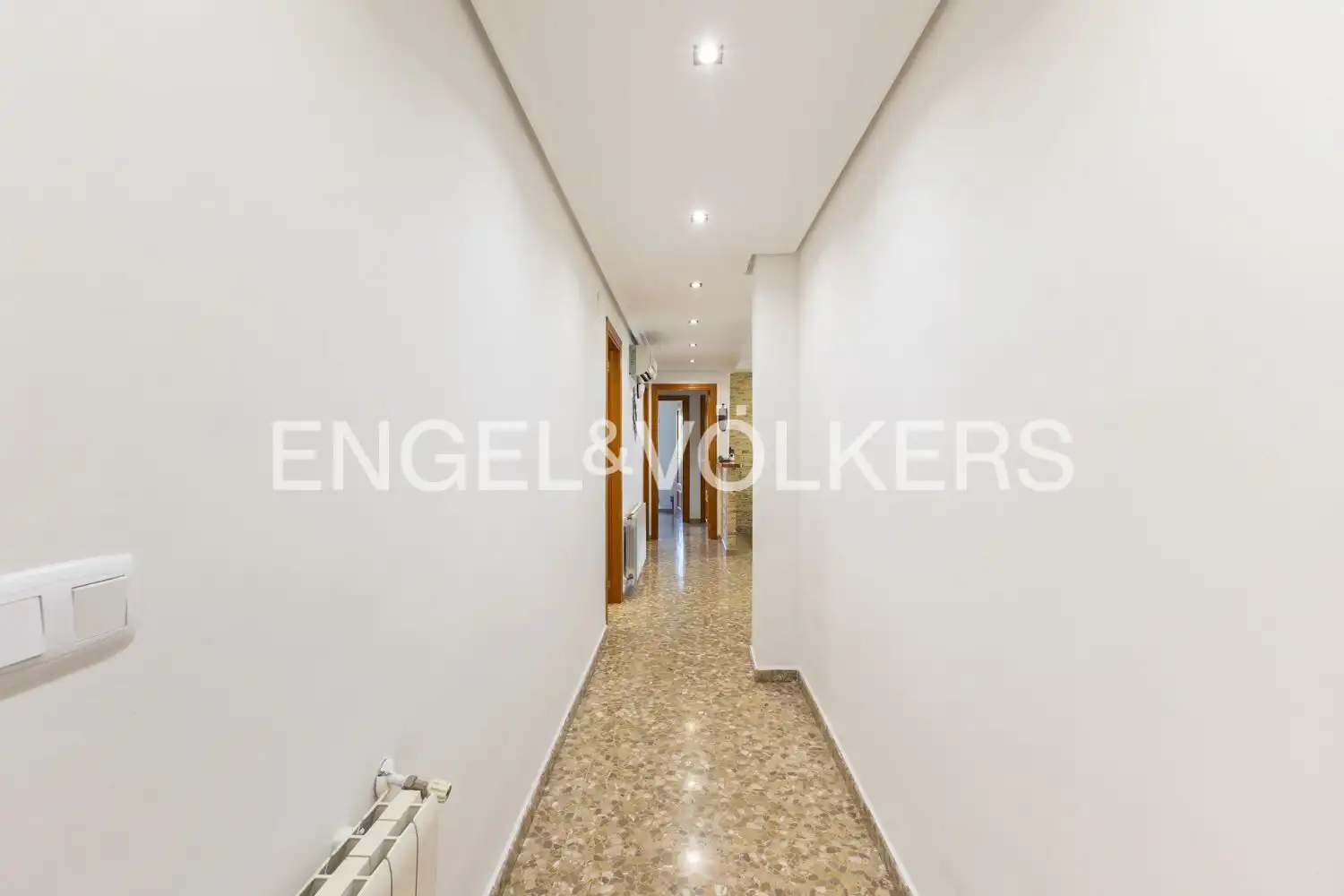 Piso en venta en Tavernes Blanques con Aire acondicionado, Calefacción y Terraza
