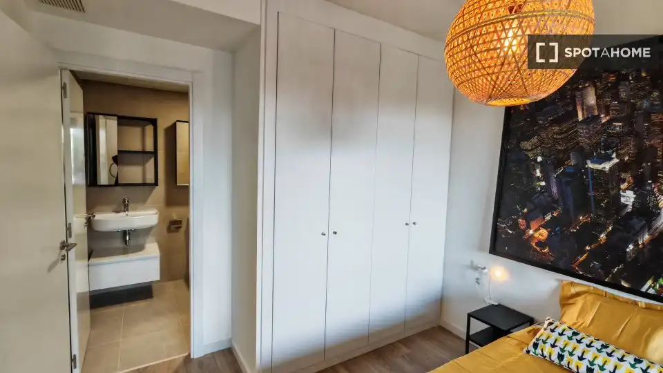 Bedroom of Flat for rent in Valencia  with Air Conditioner, Heating and Furnished