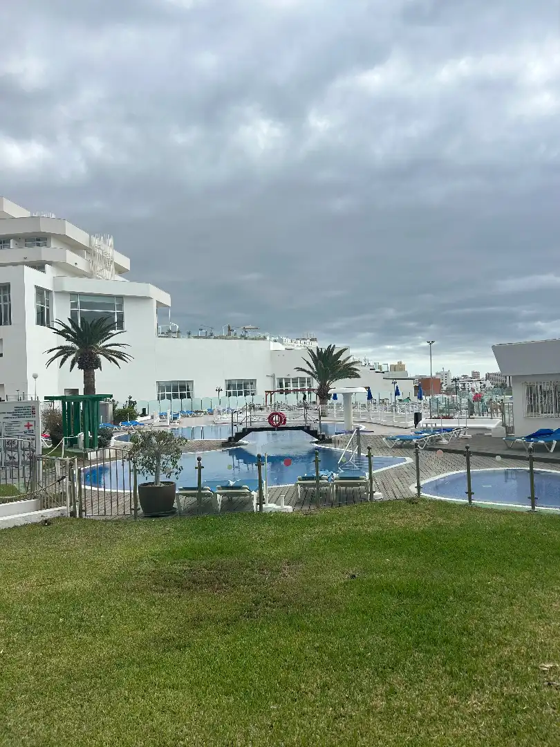 Piscina de Estudi en venda en Adeje amb Moblat, Rentadora i Microones