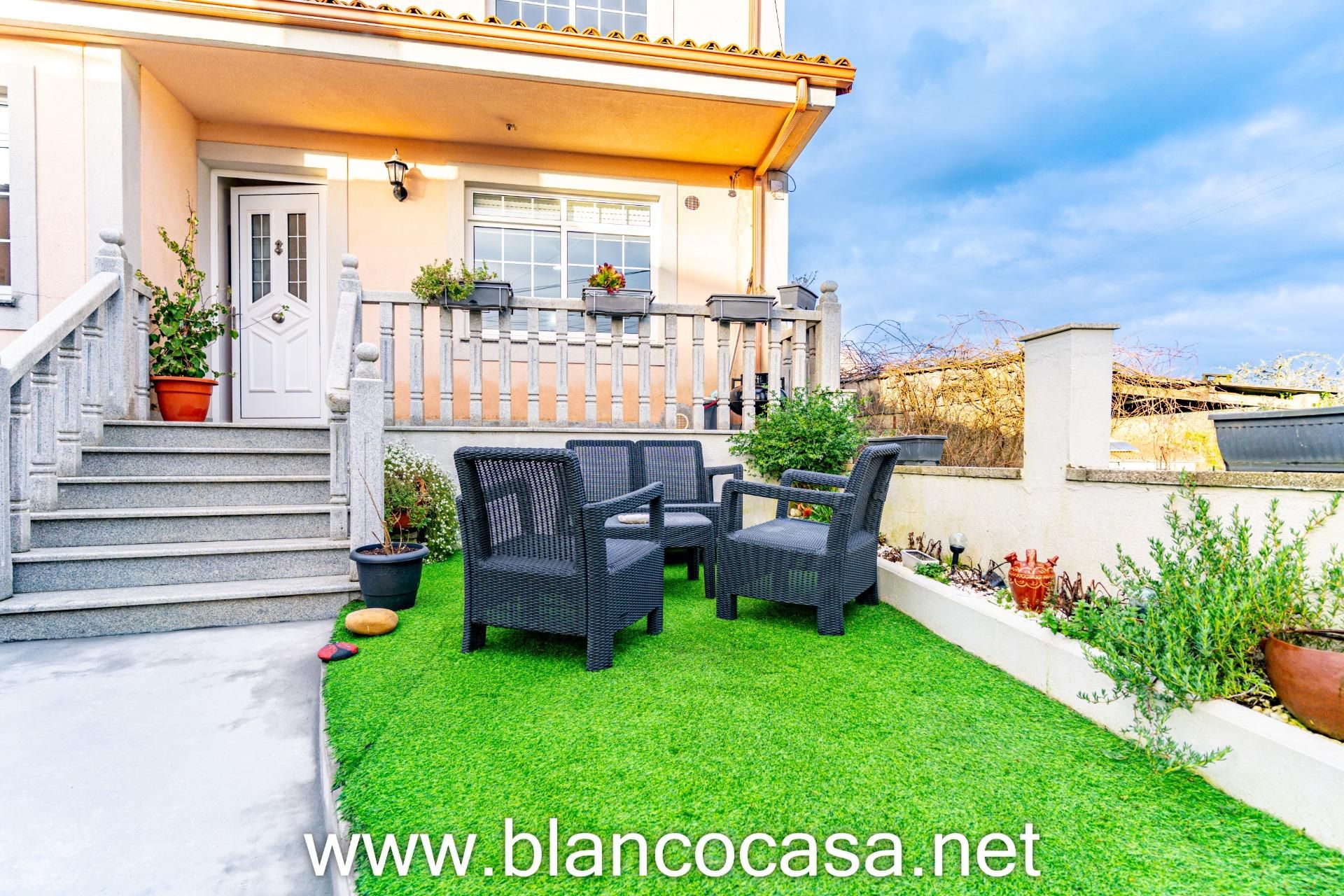 Terrace of House or chalet for sale in Carballo  with Private garden, Storage room and Furnished