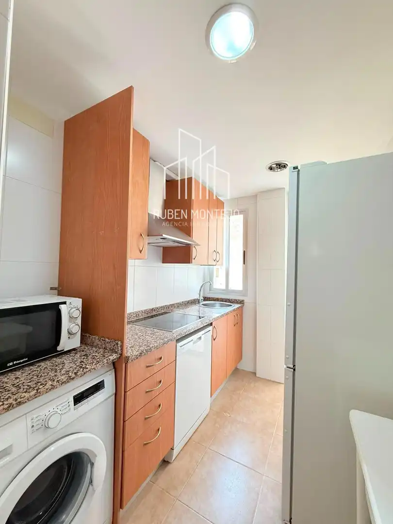 Cocina de Piso de alquiler en Salamanca con Calefacción, Terraza y Horno