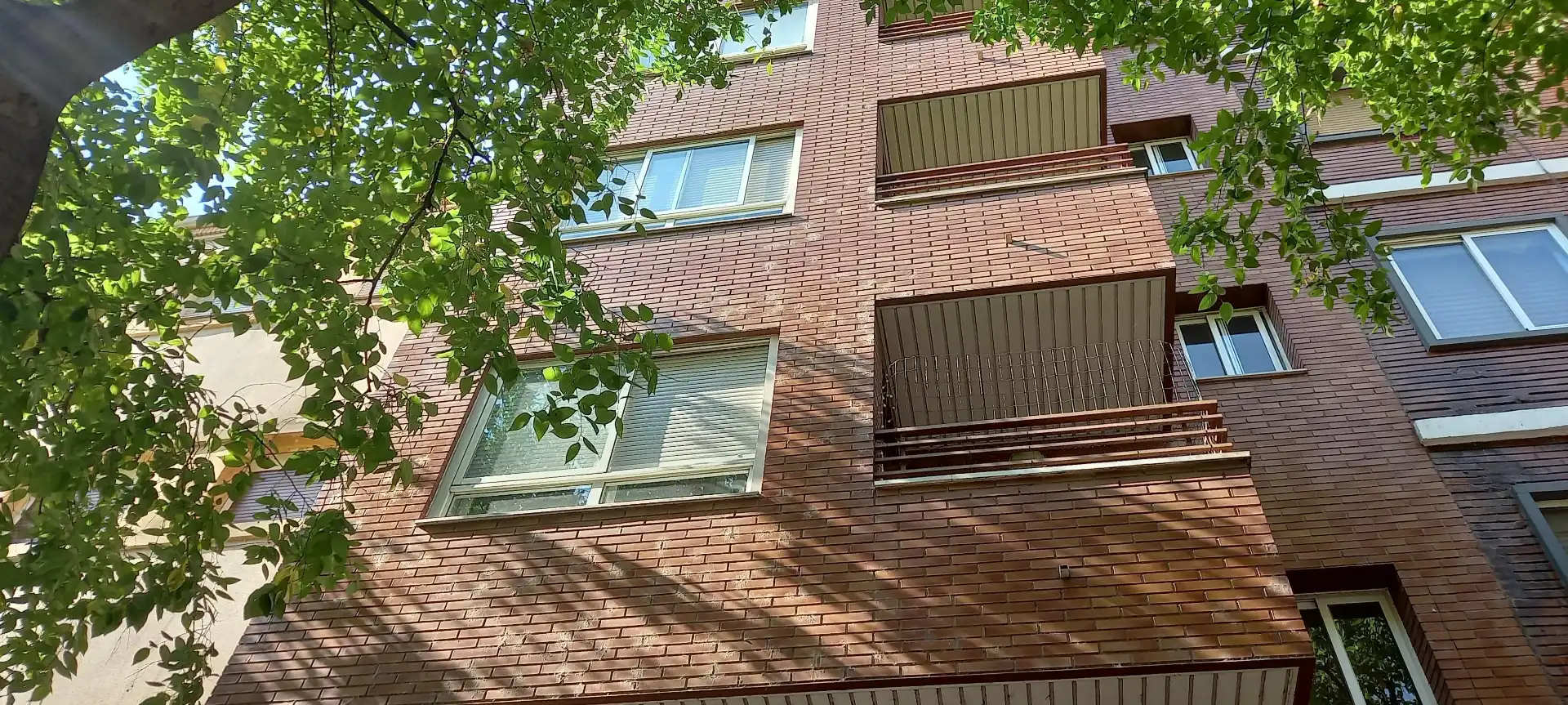 Vista exterior de Edificio en venta en Zaragoza
