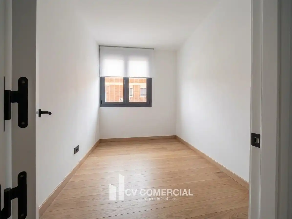 Bedroom of Flat for sale in Pallejà  with Air Conditioner, Heating and Parquet flooring