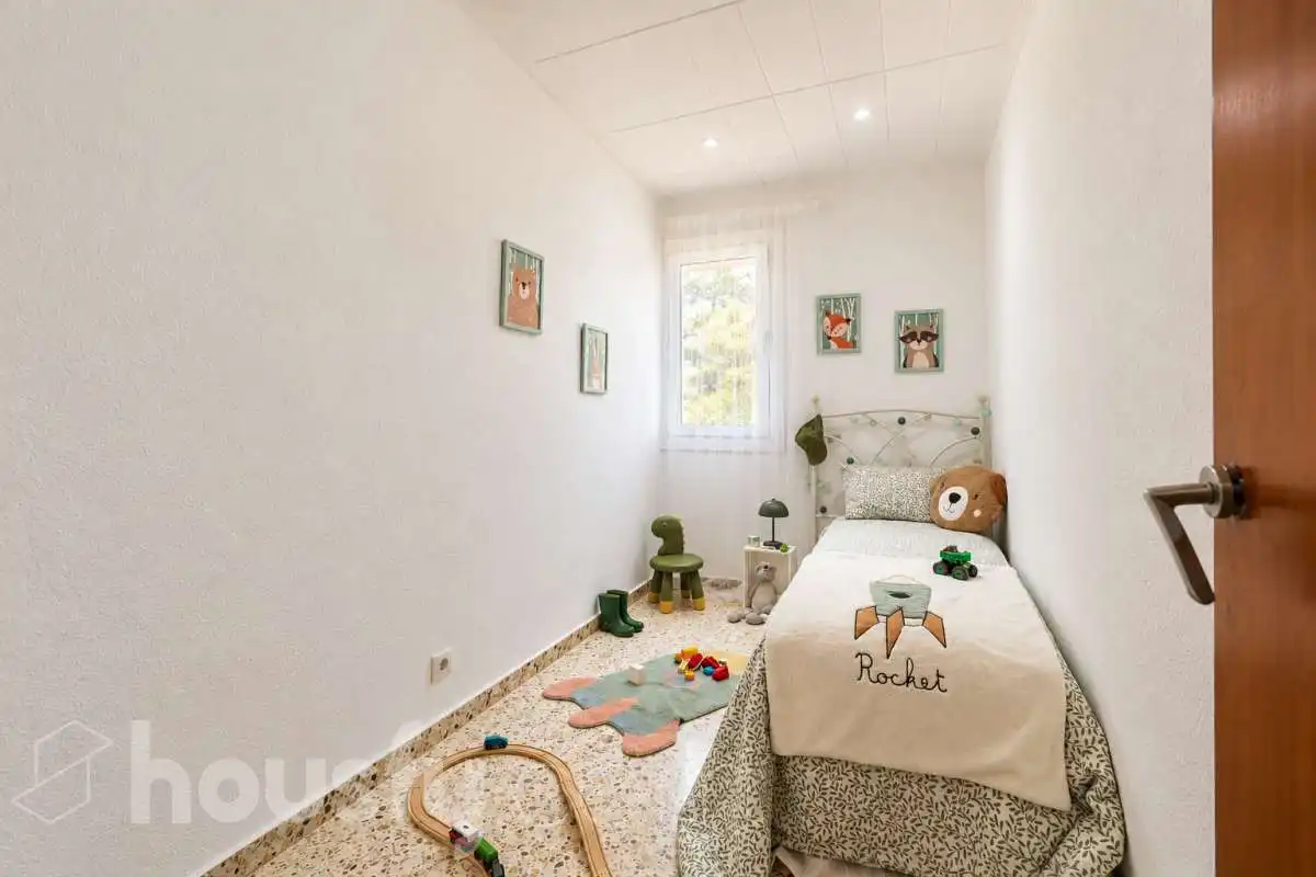 Habitación de Planta baja en venta en El Poal