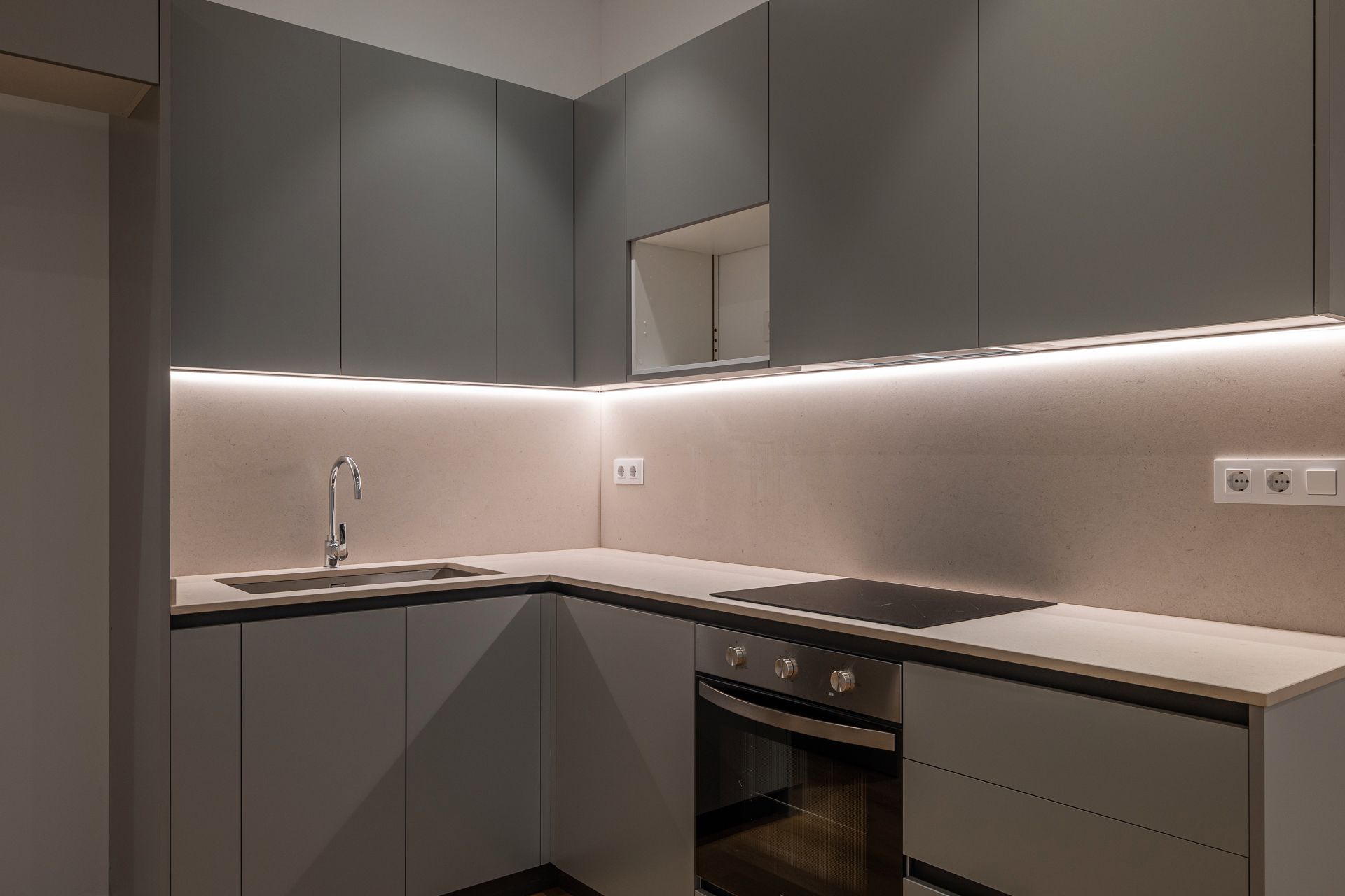 Flat to rent in Carrer de Galileu, Sants