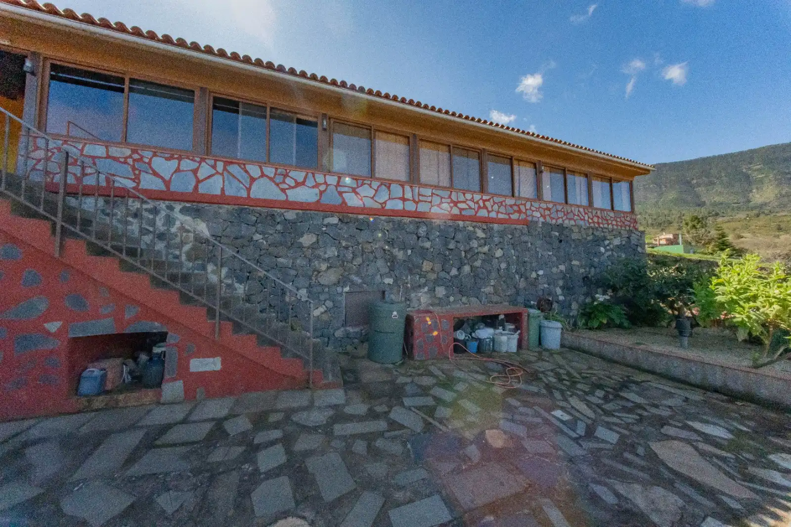 Vista exterior de Casa o xalet en venda en La Guancha amb Jardí privat, Terrassa i Traster