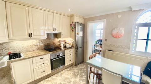 Foto 3 de Casa adosada en venda a Los Naranjos, Marbella