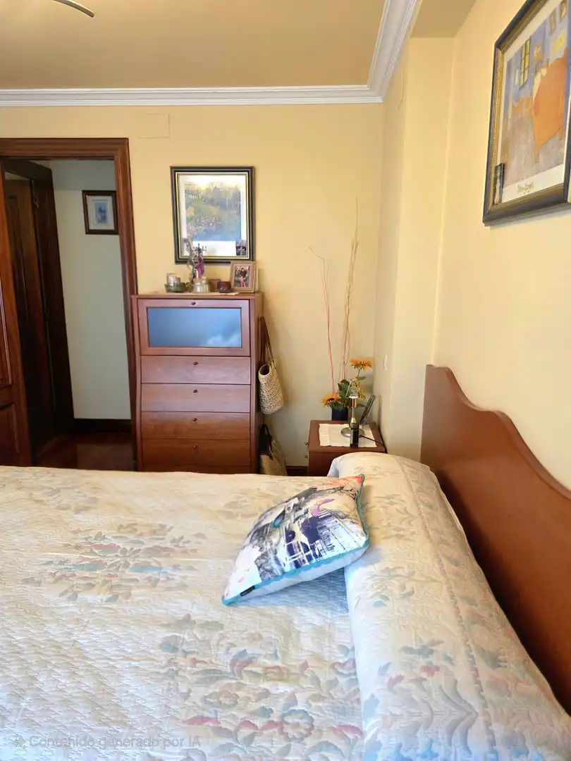 Schlafzimmer von Einfamilien-Reihenhaus zum Verkauf in Castro-Urdiales mit Heizung, Privatgarten und Parkett