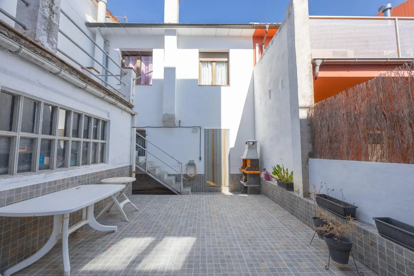Detached homes for sale in Carrer del Collsacabra, Roda de Ter