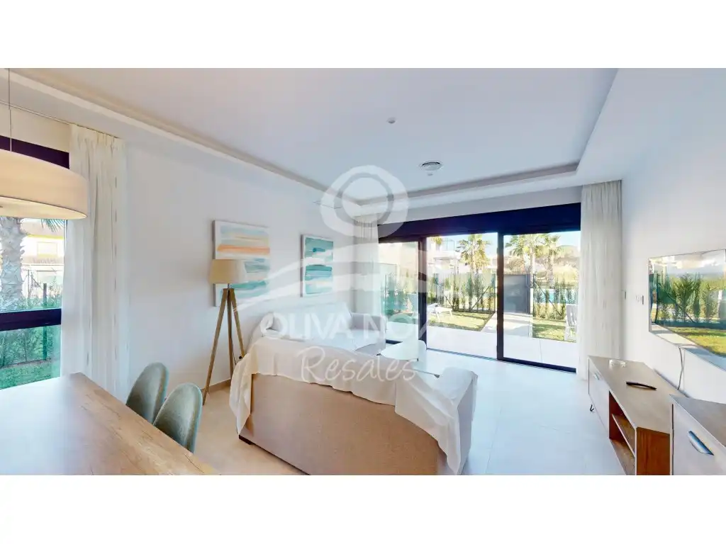 Detached homes for sale in Calle Degas, Oliva Nova