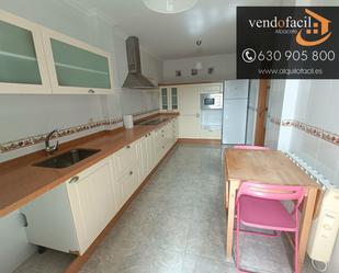 Kitchen of Flat for sale in Fuentealbilla  with Balcony