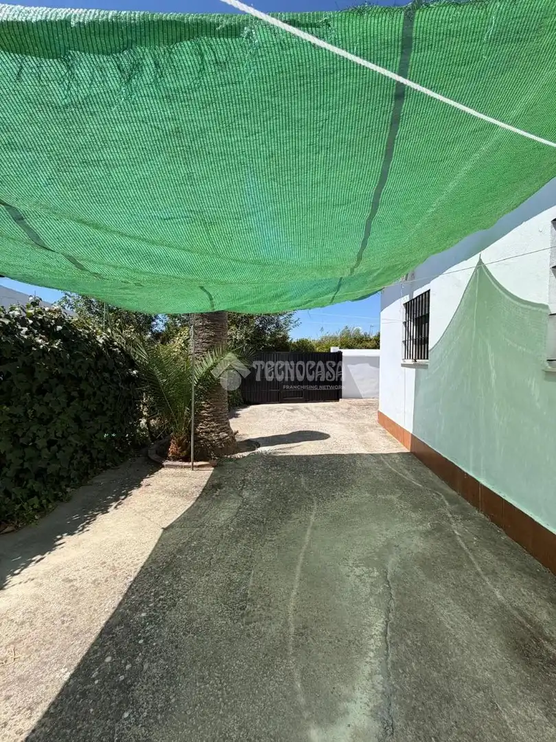 Exterior view of Country homes for sale in Utrera  with Air Conditioner, Heating and Swimming Pool
