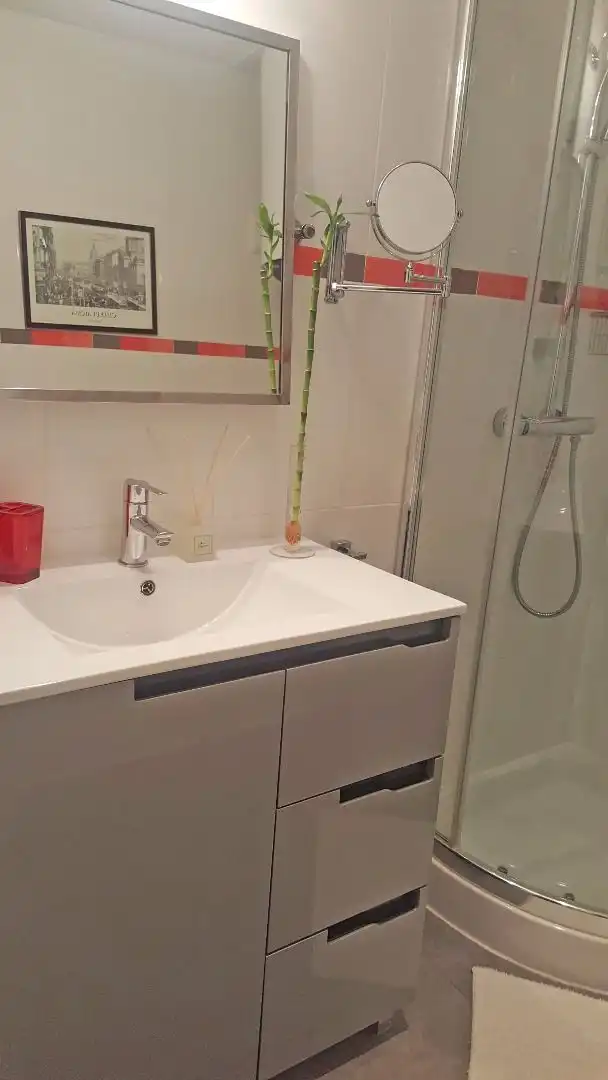 Baño de Ático de alquiler en Madrid con Aire acondicionado, Calefacción y Amueblado