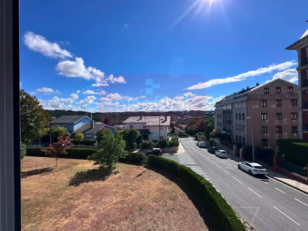 Vista exterior de Piso en venta en Lugo