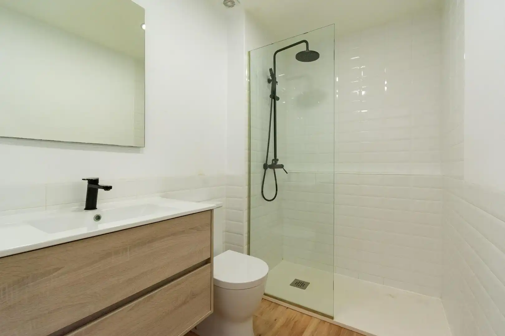 Baño de Piso en venta en Cartagena con Aire acondicionado y Calefacción