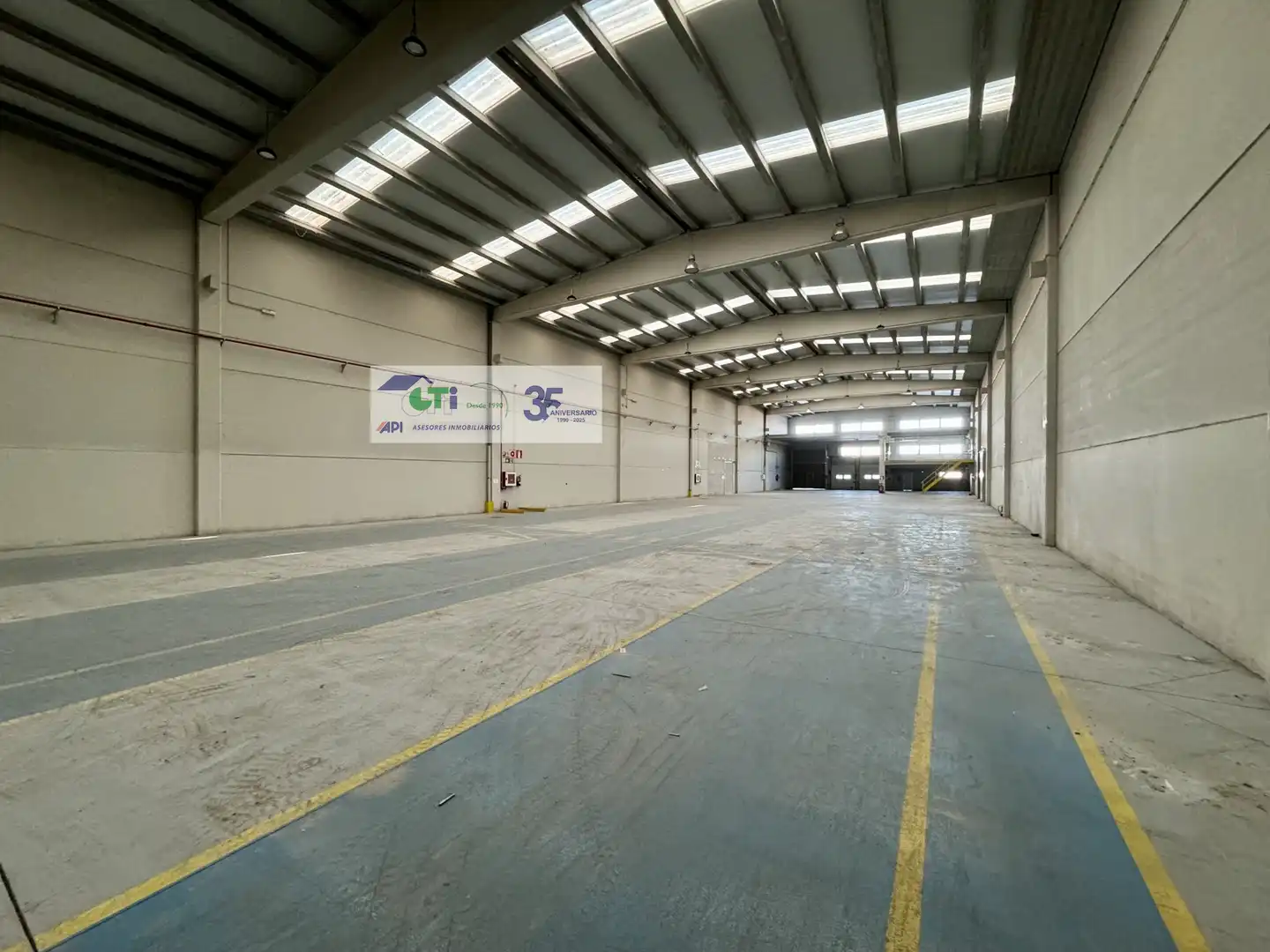 Industrial buildings for rent in La Muela