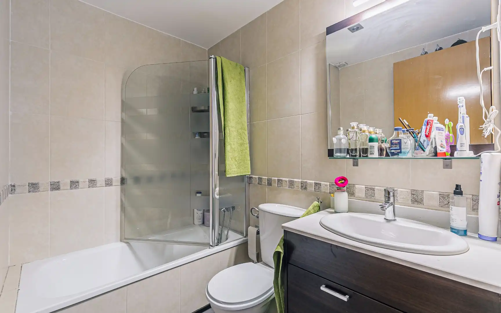 Bathroom of Flat for sale in Cervelló  with Air Conditioner, Heating and Terrace