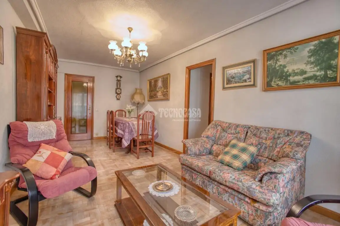 Wohnzimmer von Wohnung zum Verkauf in Salamanca mit Heizung, Abstellraum und Möbliert