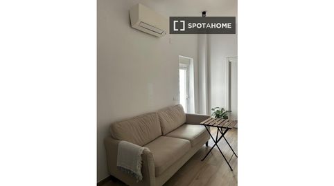 Photo 3 of Flat for rent in San Isidro, Madrid Capital