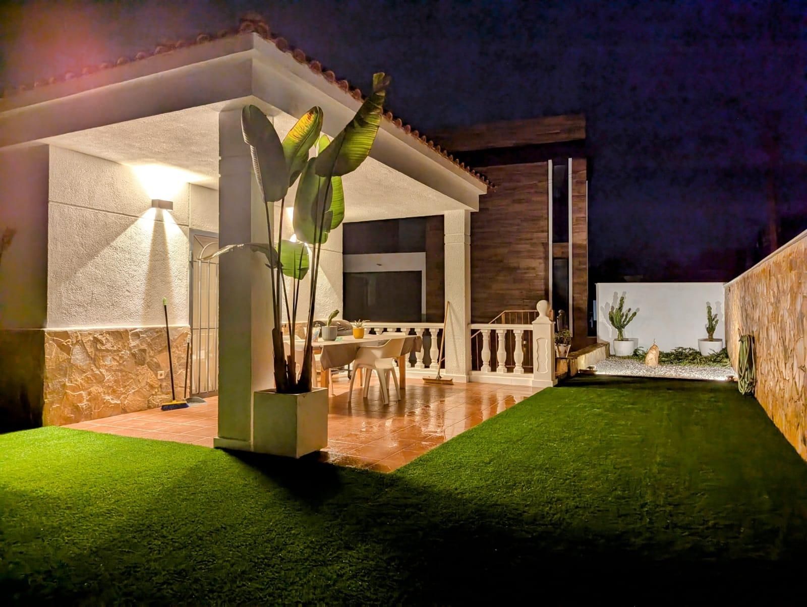 Terrassa de Casa o xalet en venda en Águilas amb Aire condicionat, Calefacció i Jardí privat