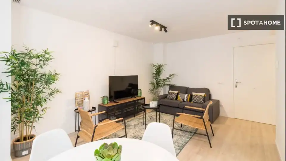 Appartamento con terrazza in affitto a Ciutat Vella, imagen 3