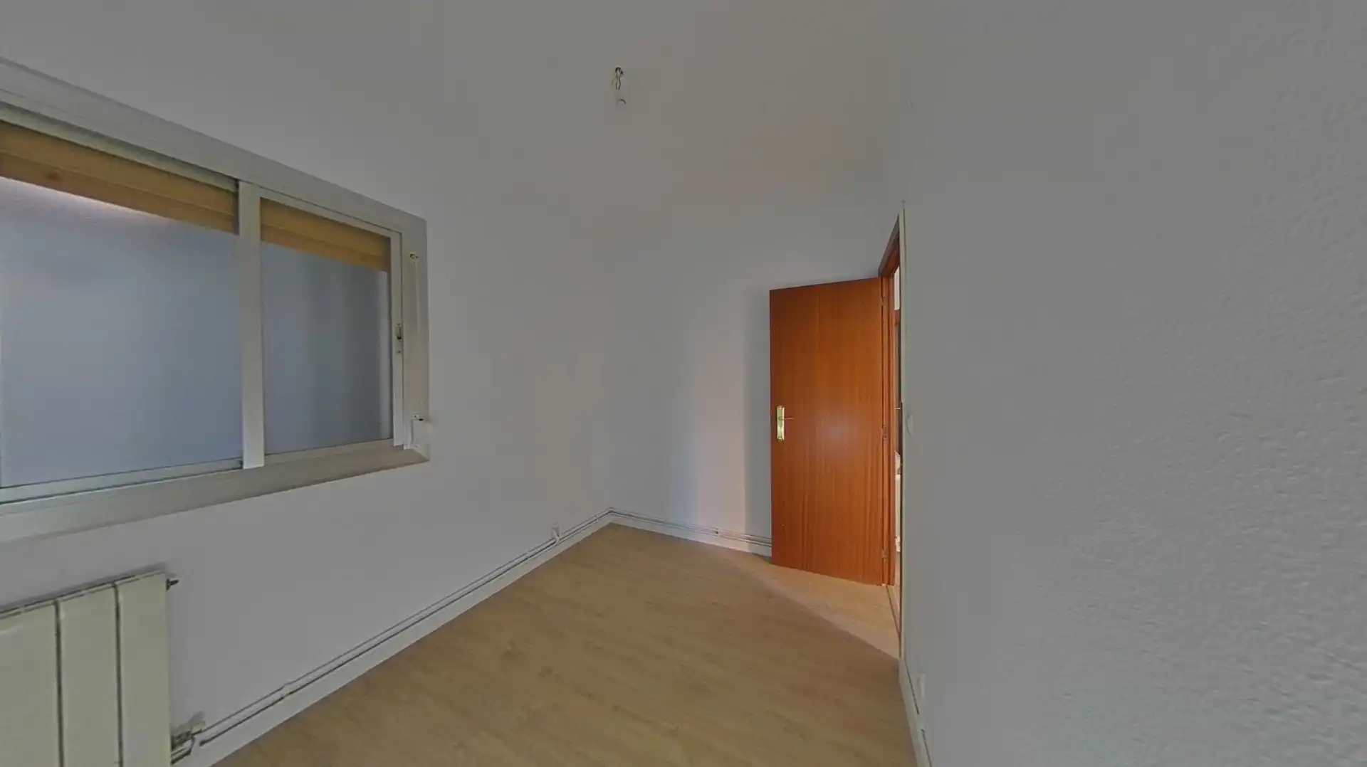 Habitación de Piso en venta en L'Hospitalet de Llobregat con Parquet y Balcón