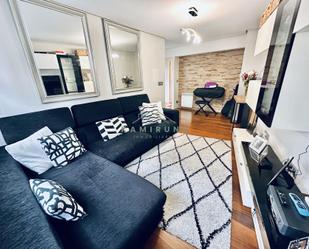 Living room of Flat for sale in Bilbao   with Heating, Terrace and Balcony