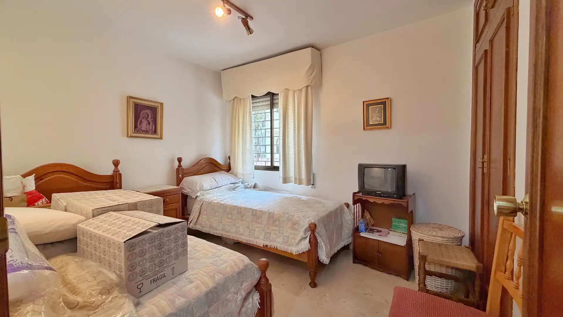 Bedroom of Flat for sale in Marbella  with Terrace, Oven and Washing machine
