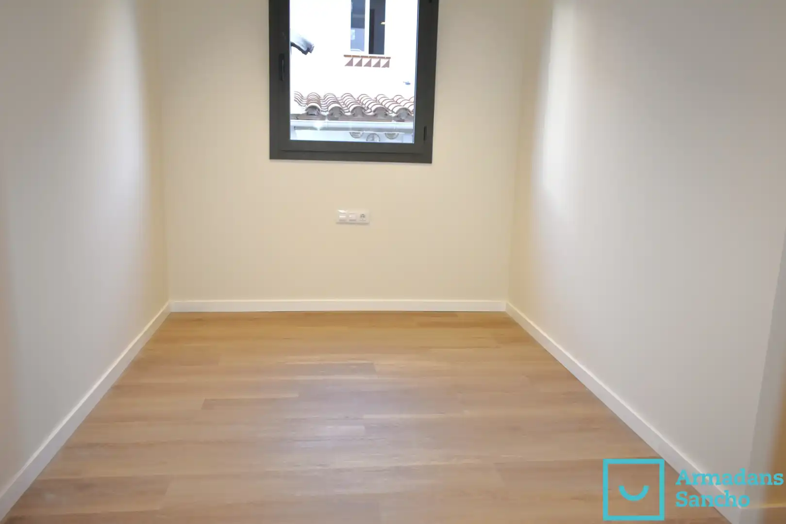 Piso de alquiler en Tiana con Aire acondicionado, Calefacción y Parquet