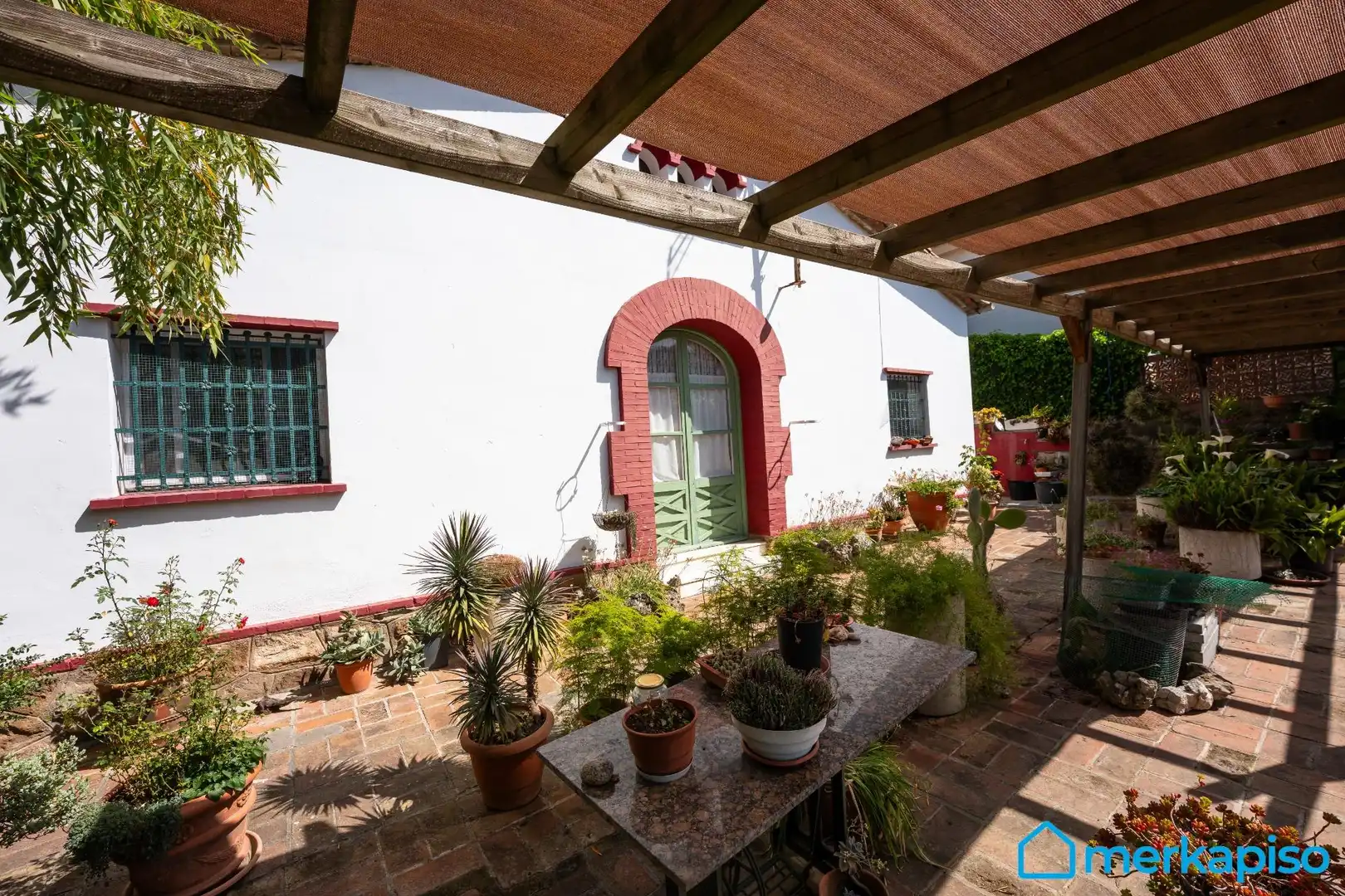 Jardí de Finca rústica en venda en Torrelles de Llobregat amb Terrassa