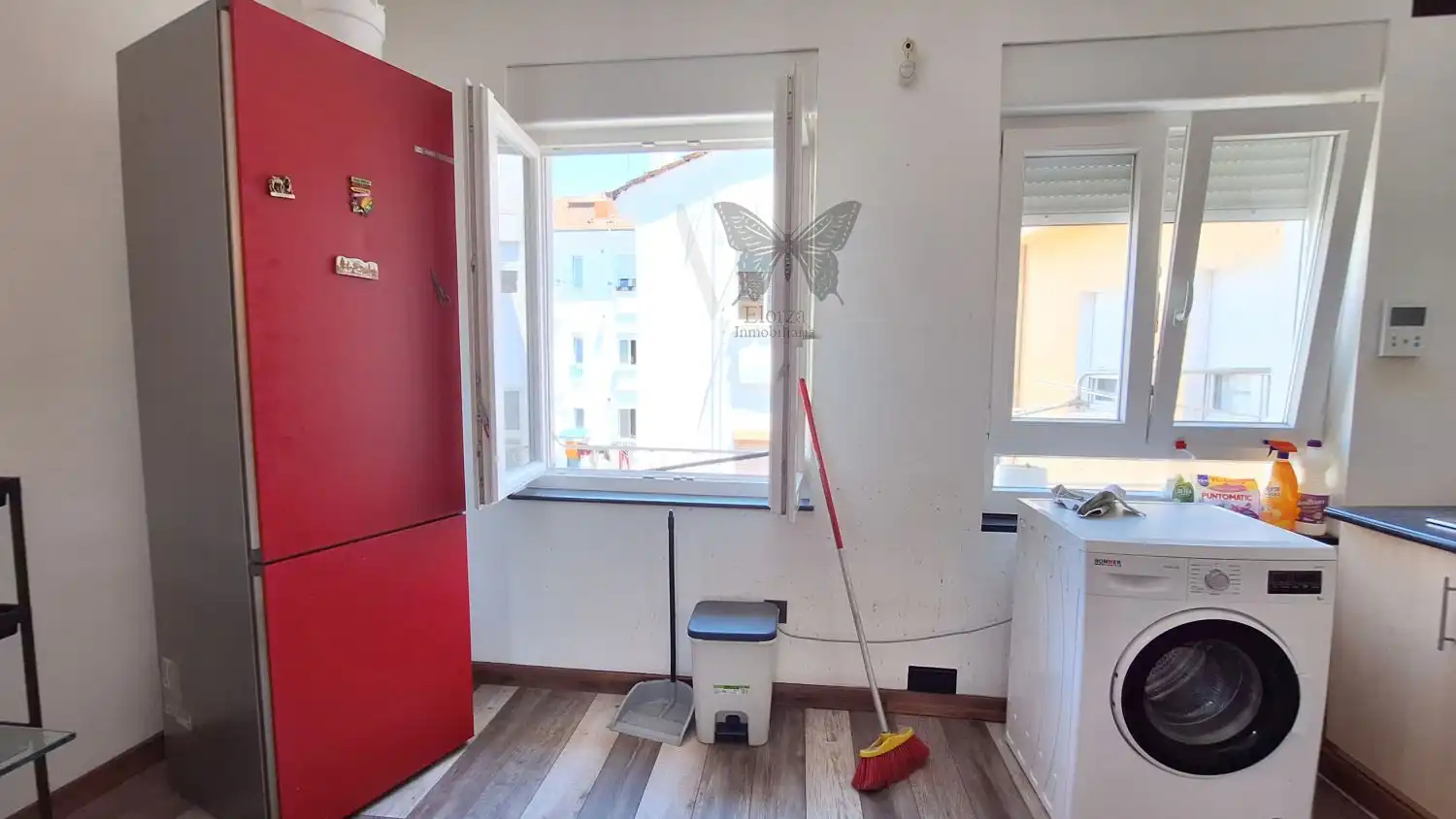 Cocina de Piso de alquiler en Oviedo  con Amueblado y Balcón