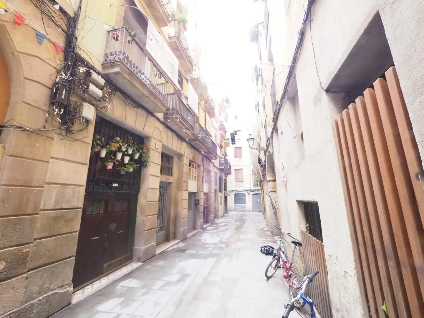 Piso con terraza en venta en Ciutat Vella, imagen 2