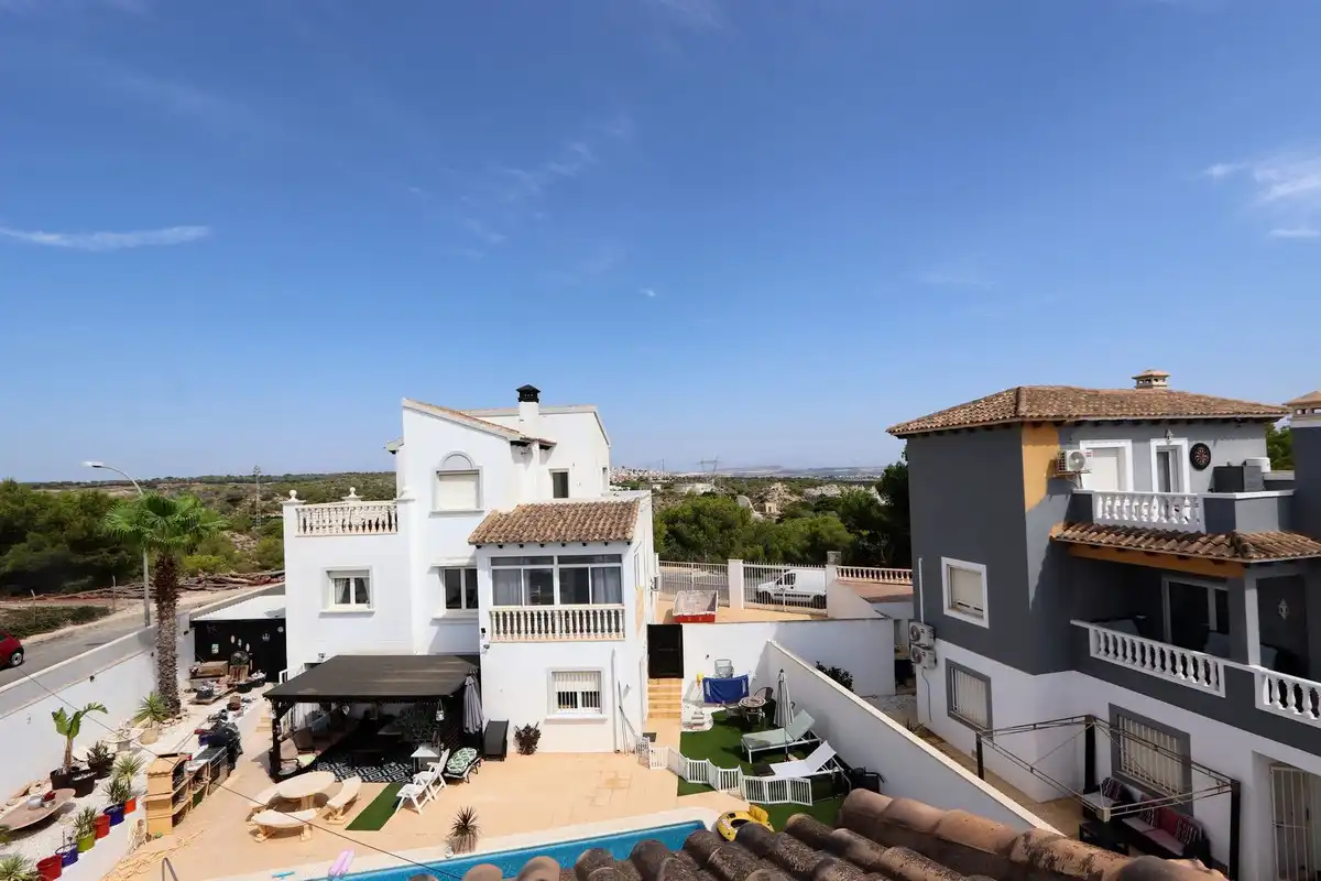Vista exterior de Casa o chalet en venta en Alicante / Alacant con Aire acondicionado, Jardín privado y Terraza
