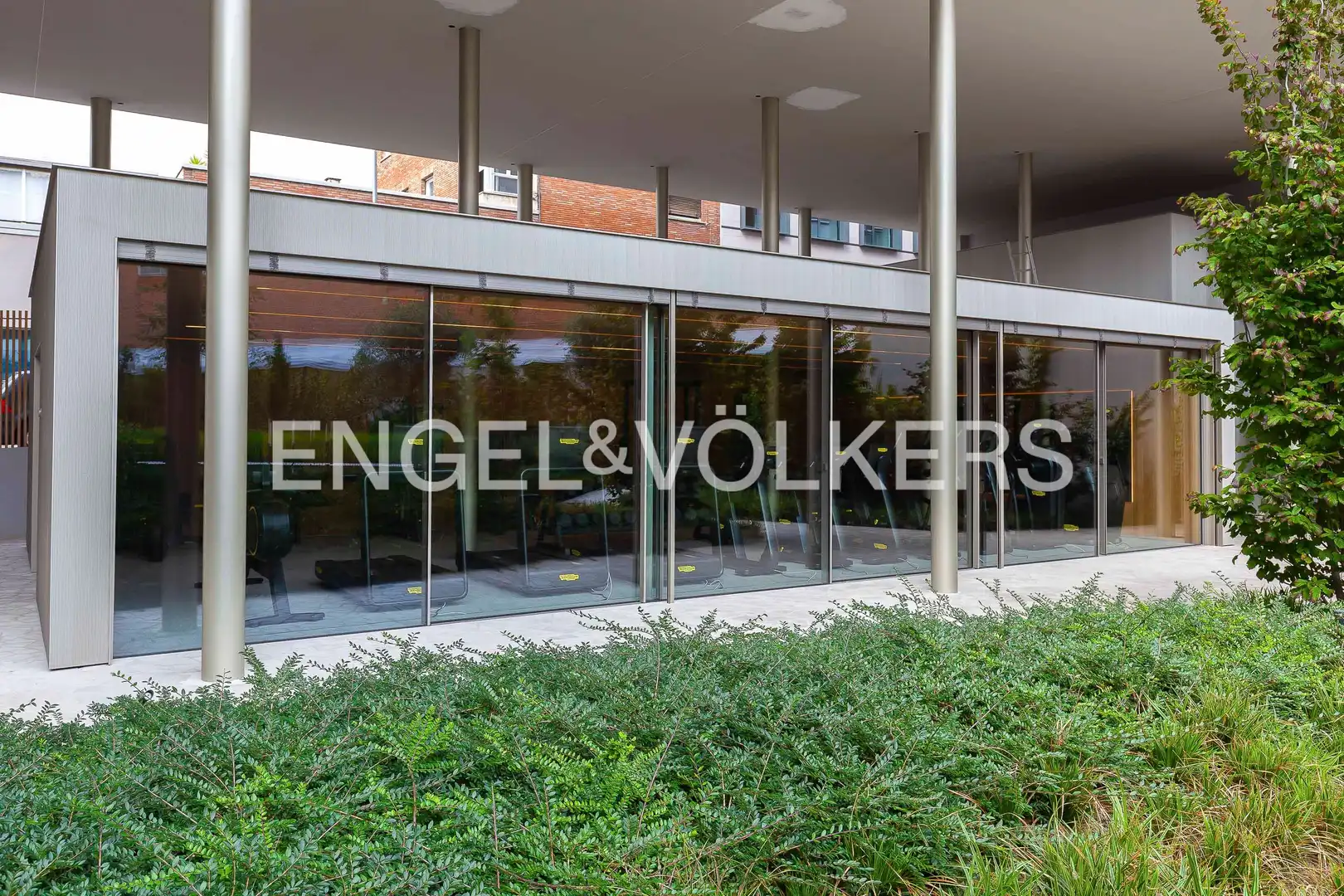Vista exterior de Piso en venta en Madrid con Aire acondicionado, Calefacción y Jardín privado