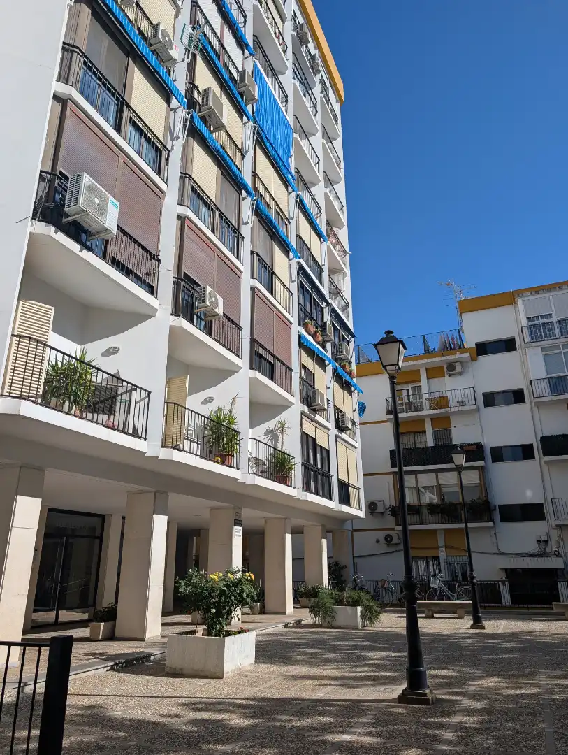 Exterior view of Flat for sale in Sevilla  with Air Conditioner, Furnished and Balcony