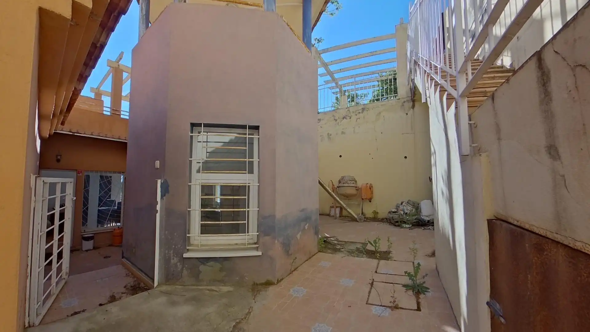 Vista exterior de Casa o xalet en venda en Torremolinos