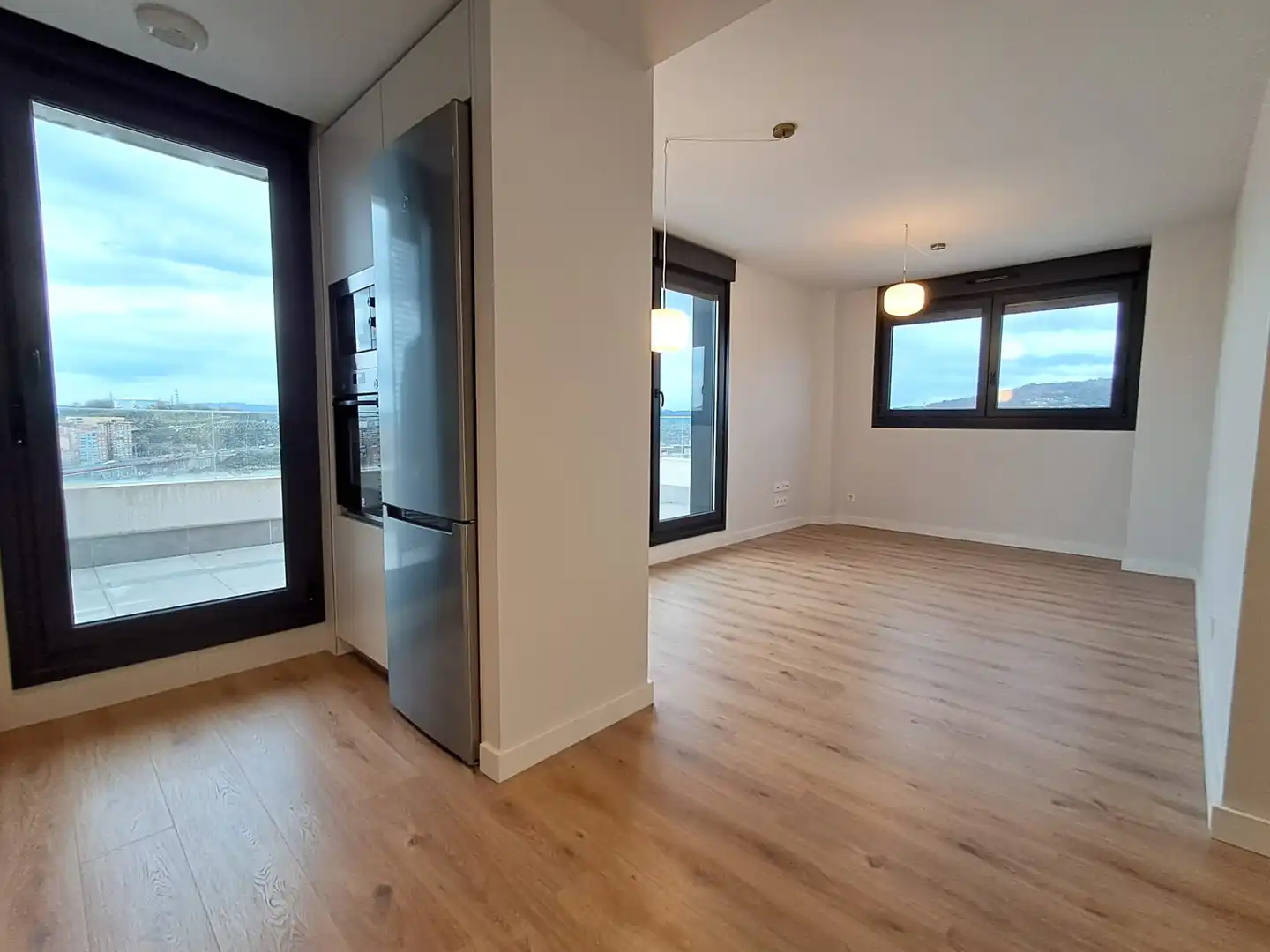 Sala d'estar de Àtic en venda en Barakaldo  amb Calefacció, Terrassa i Traster