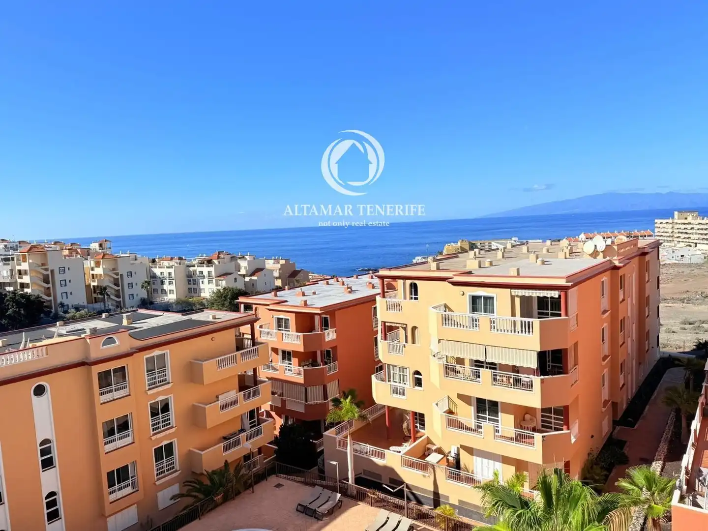 Appartement compact avec piscine à vendre à CL GALGA