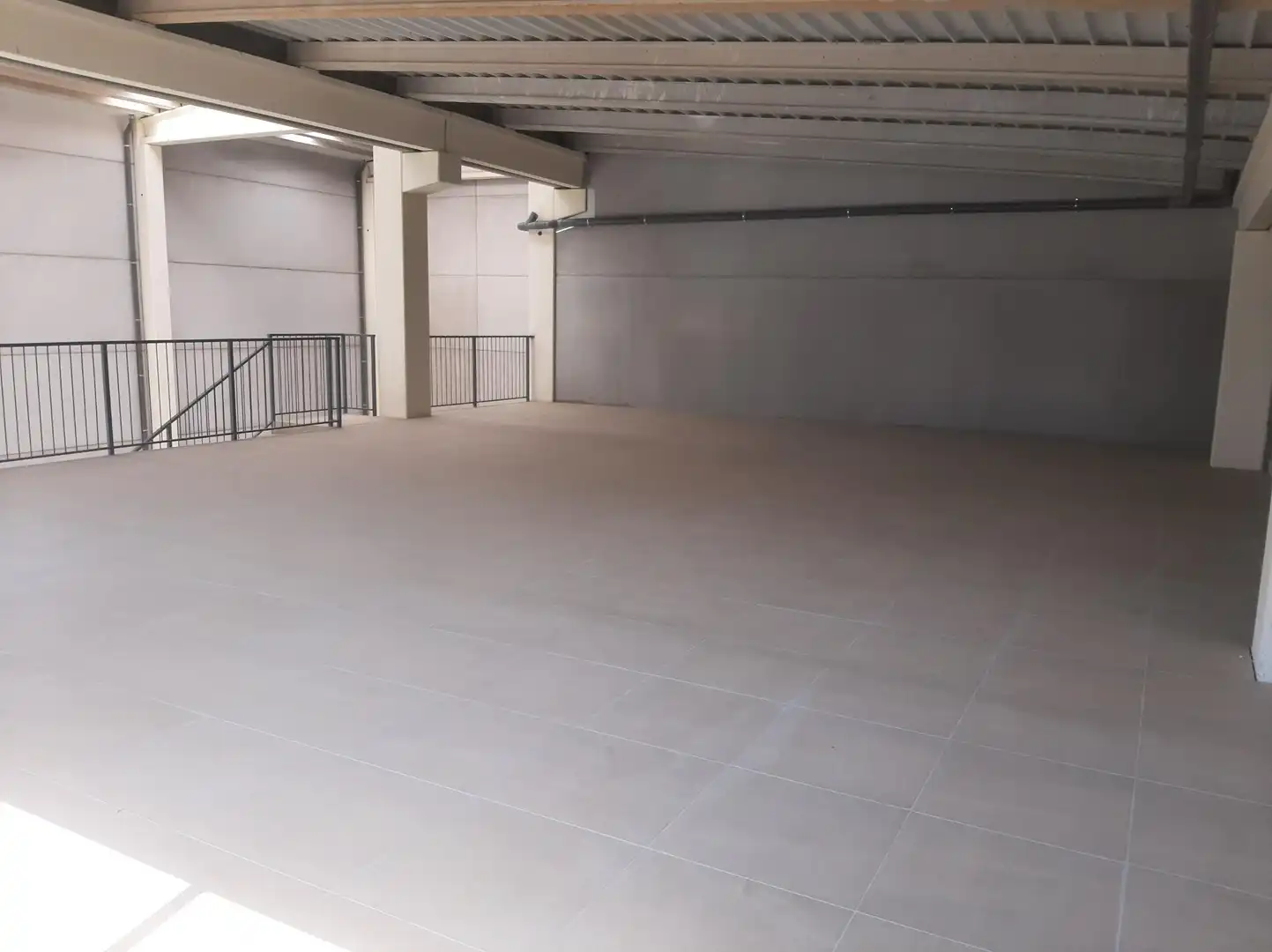 Nave industrial en alquiler en Cerro - Amate, imagen 3