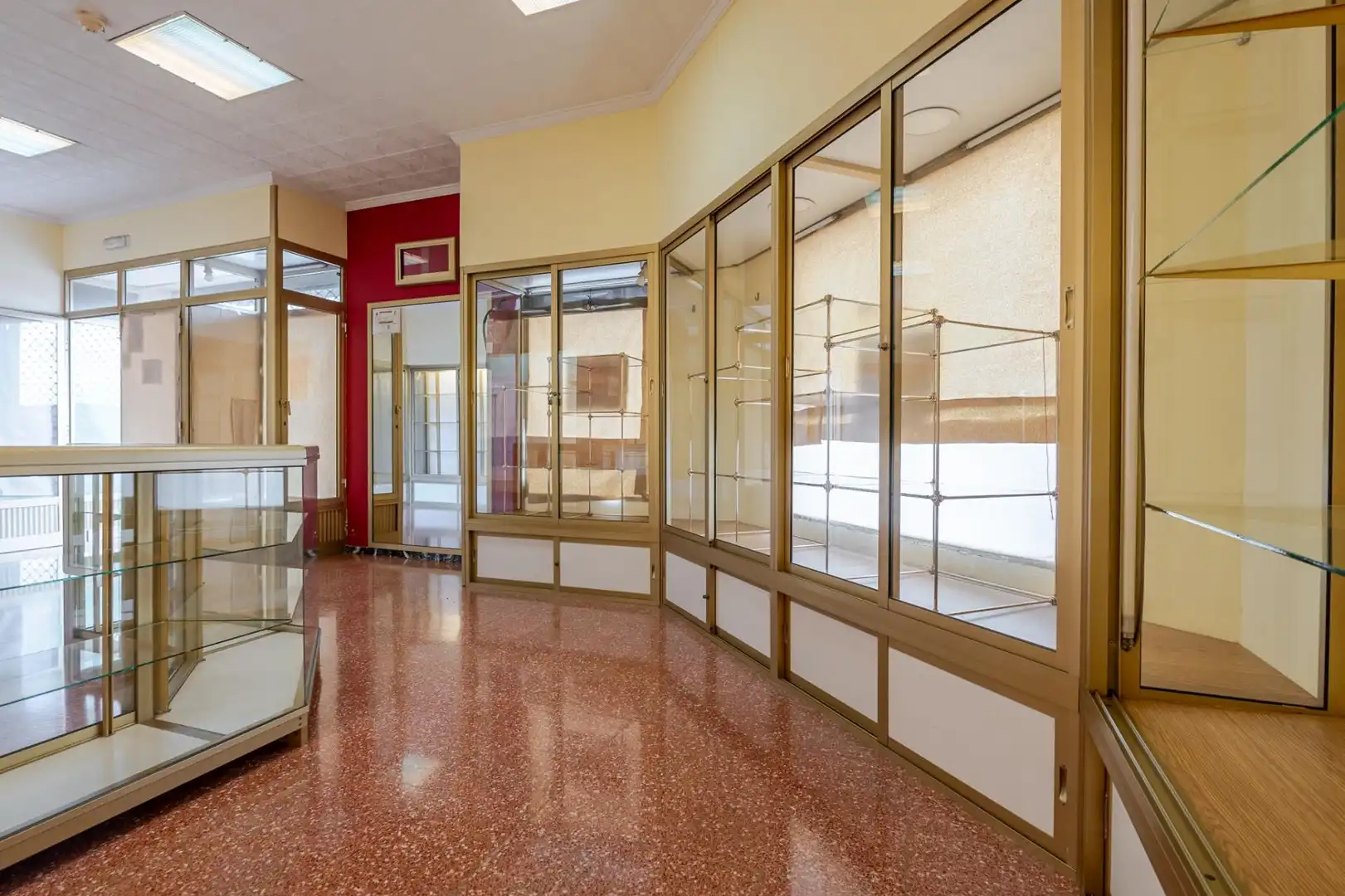 Local en venta en Ingenio con Amueblado