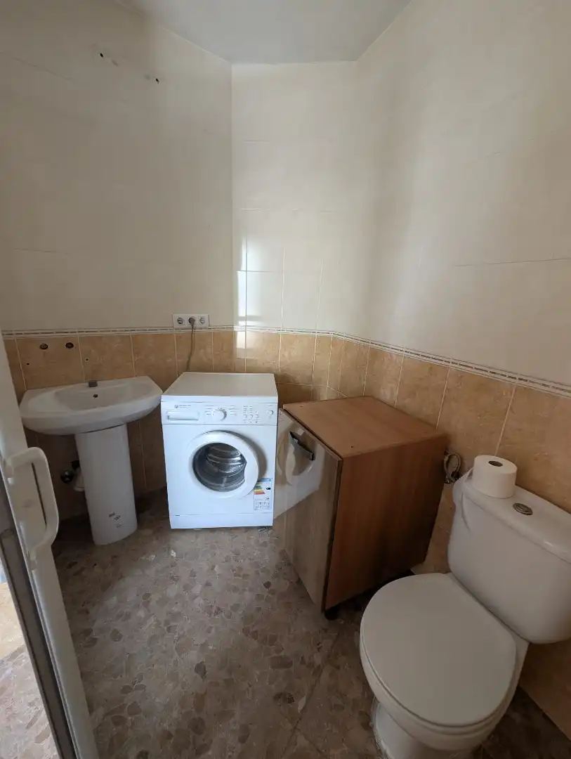 Bany de Dúplex de lloguer en Lucena amb Aire condicionat, Calefacció i Terrassa