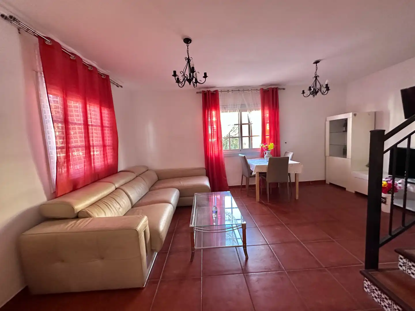 Sala d'estar de Casa adosada en venda en Adeje amb Terrassa, Moblat i Rentadora