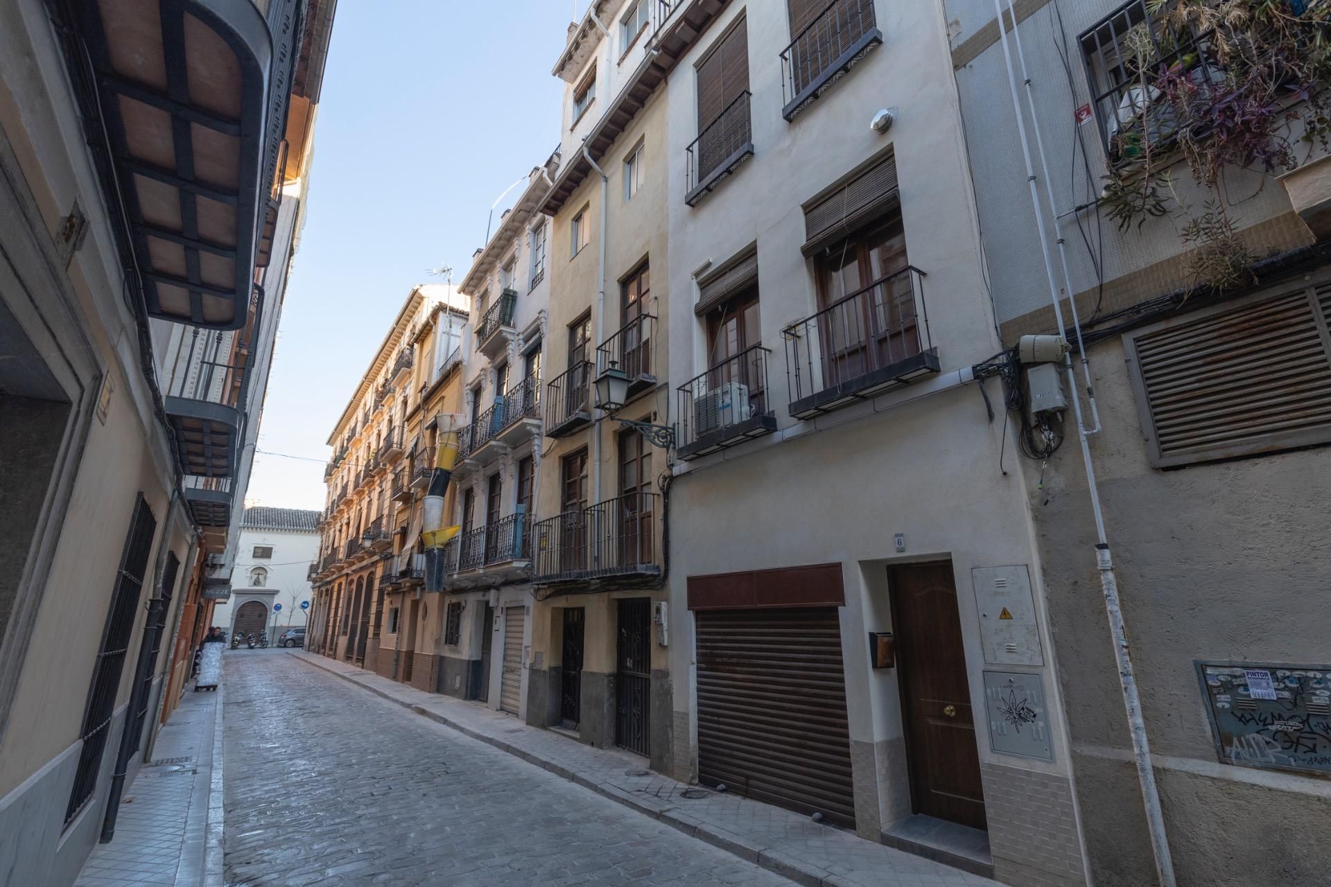Vista exterior de Casa o xalet en venda en  Granada Capital amb Terrassa, Balcó i Alarma