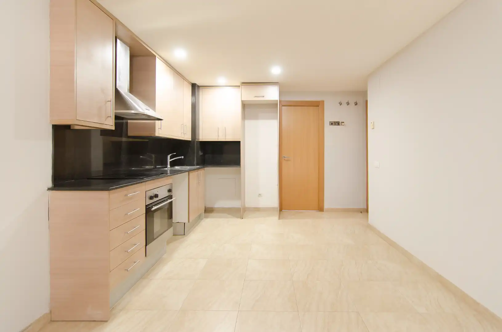 Kitchen of Flat for rent in Sallent  with Heating, Storage room and Oven